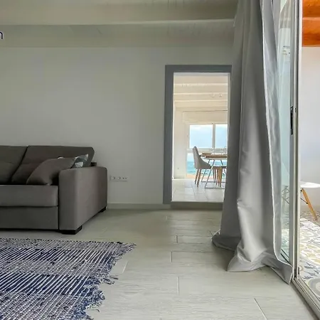 B-rent Bluemarlin Boutique Sea View * קורלחו