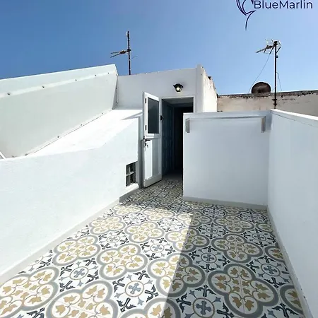 B-rent Bluemarlin Boutique Sea View דירה