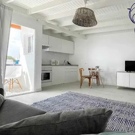 B-rent Bluemarlin Boutique Sea View Apartmán