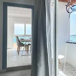 B-rent Bluemarlin Boutique Sea View * 코라레호