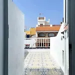 B-rent Bluemarlin Boutique Sea View 아파트 *