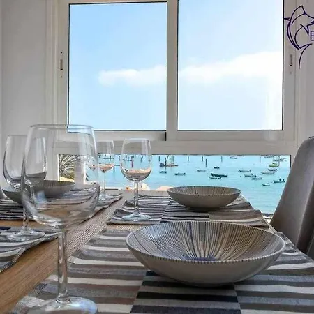 B-rent Bluemarlin Boutique Sea View شقة كوراليهو