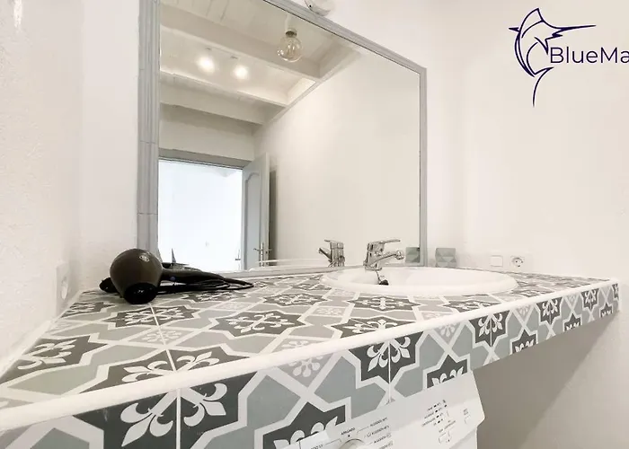 B-rent Bluemarlin Boutique Sea View *