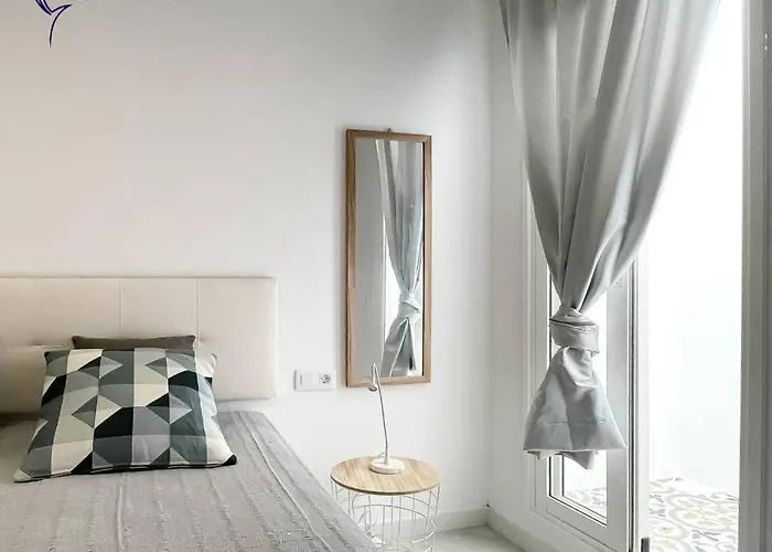 B-rent Bluemarlin Boutique Sea View شقة كوراليهو